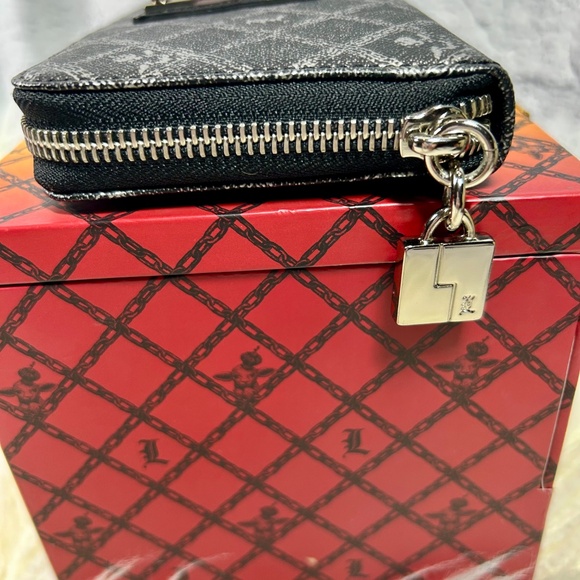 L.A.M.B. Designer Zip Around Clutch Wallet🖤🩶 - Picture 3 of 8